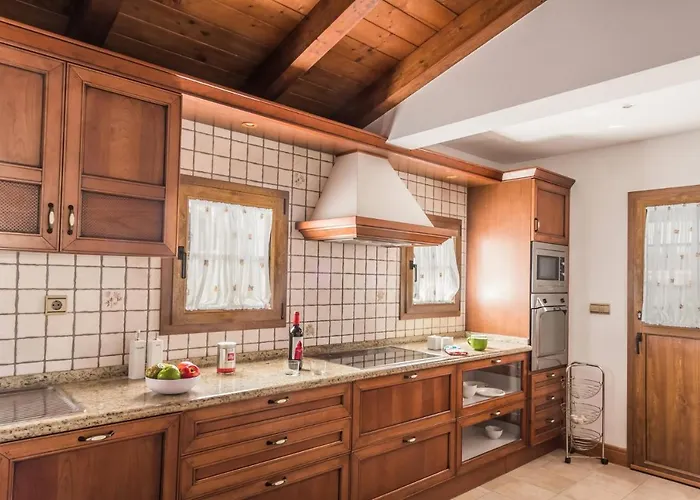 Sherry Ii By Βίλα