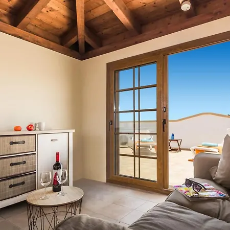 Sherry Ii By Villa Corralejo